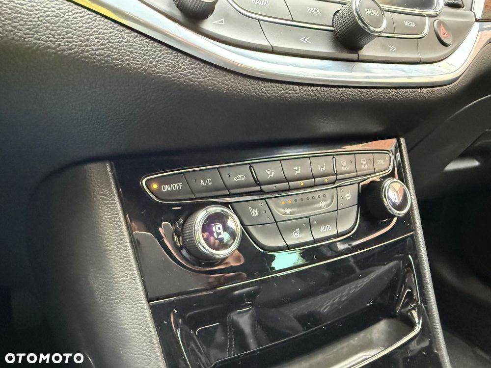 Opel Astra 1.4 Turbo Edition - 16