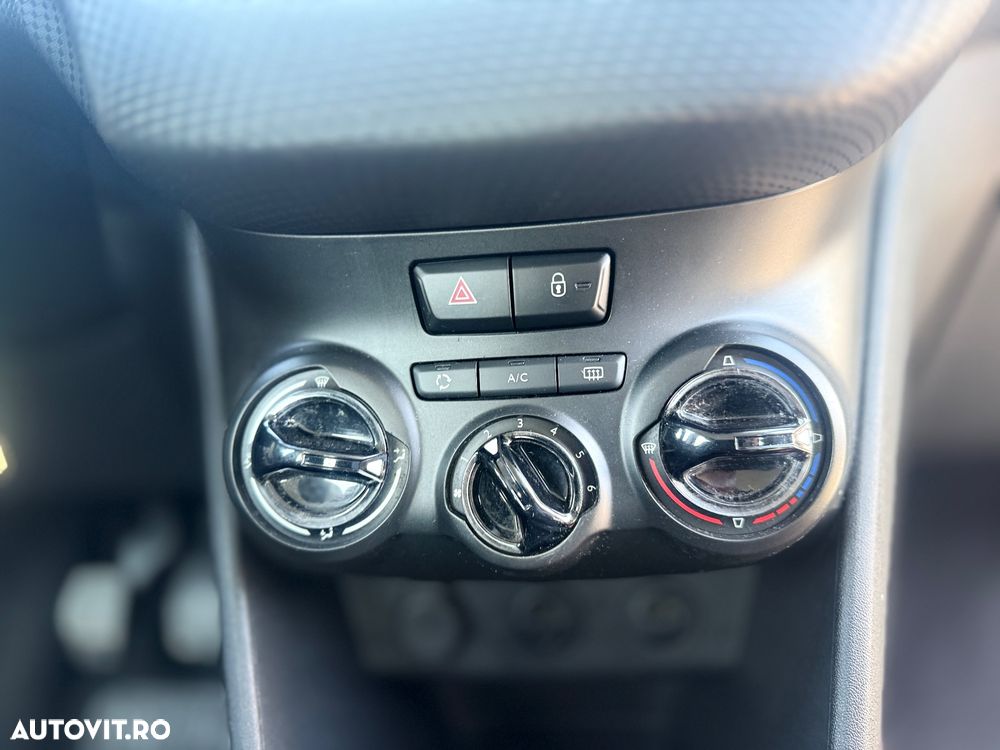 Peugeot 2008 1.2 L PureTech Allure - 8