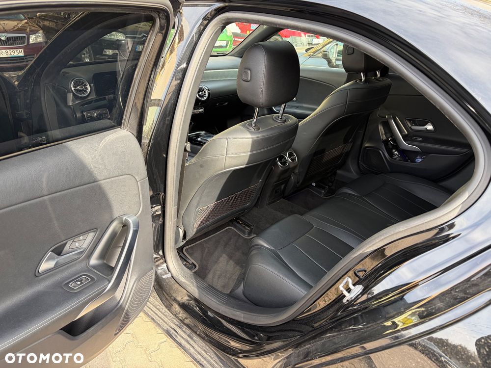 Mercedes-Benz Klasa A 220 4Matic 7G-DCT Progressive - 13