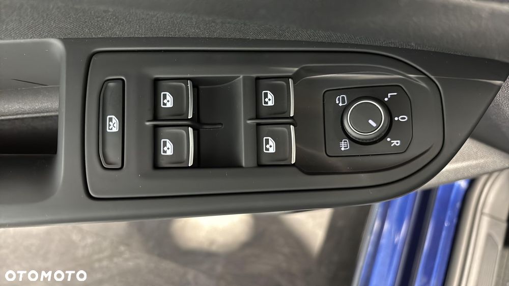 Volkswagen Golf VIII 2.0 TDI Life DSG - 26