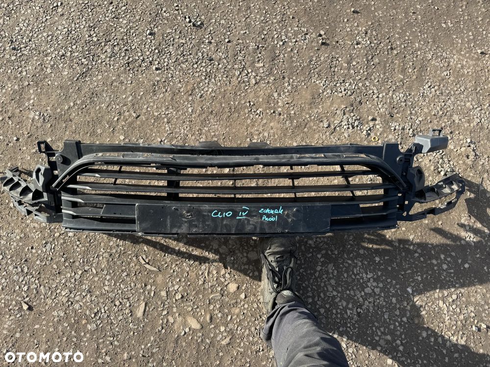Atrapa gril zderzaka Renault Clio IV 622542412R OE - 1