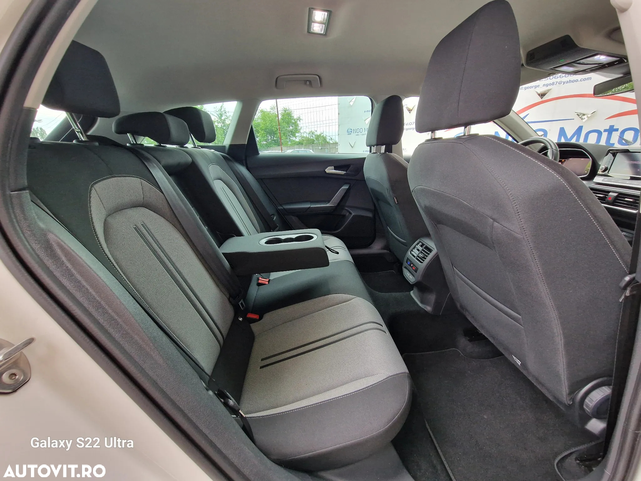 Seat Leon Sportstourer 2.0 TDI DSG Style Edition - 11
