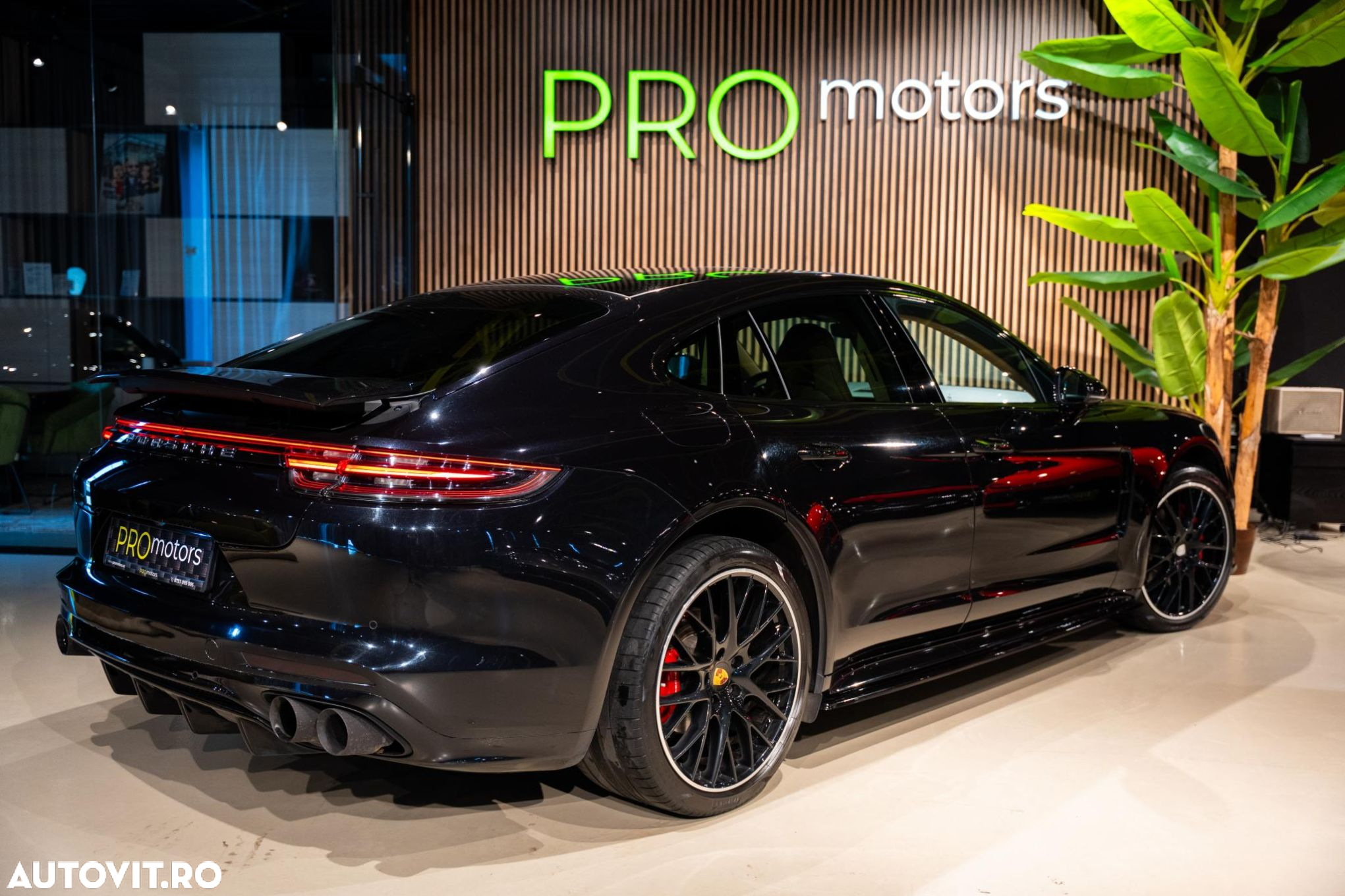 Porsche Panamera - 34