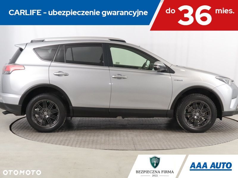 Toyota RAV4 - 8