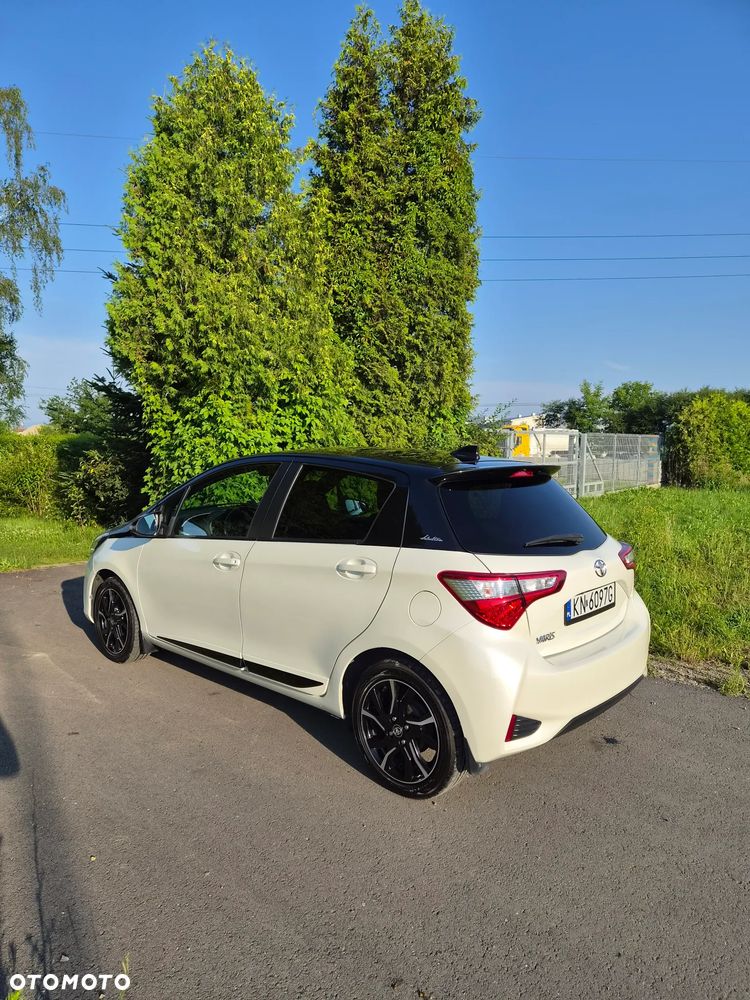 Toyota Yaris 1.5 Selection - 4