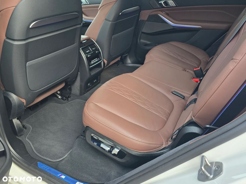 BMW X7 xDrive40d mHEV M Sport sport - 7