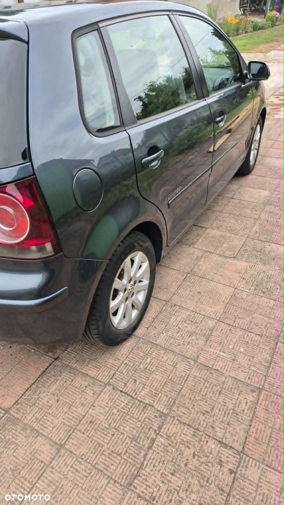 Volkswagen Polo 1.4 16V Trendline - 11