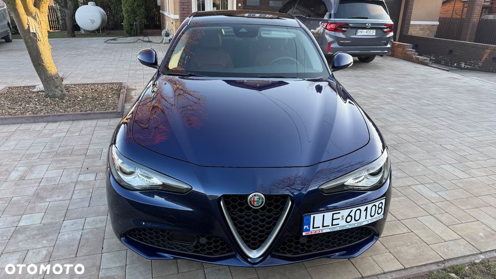 Alfa Romeo Giulia - 2