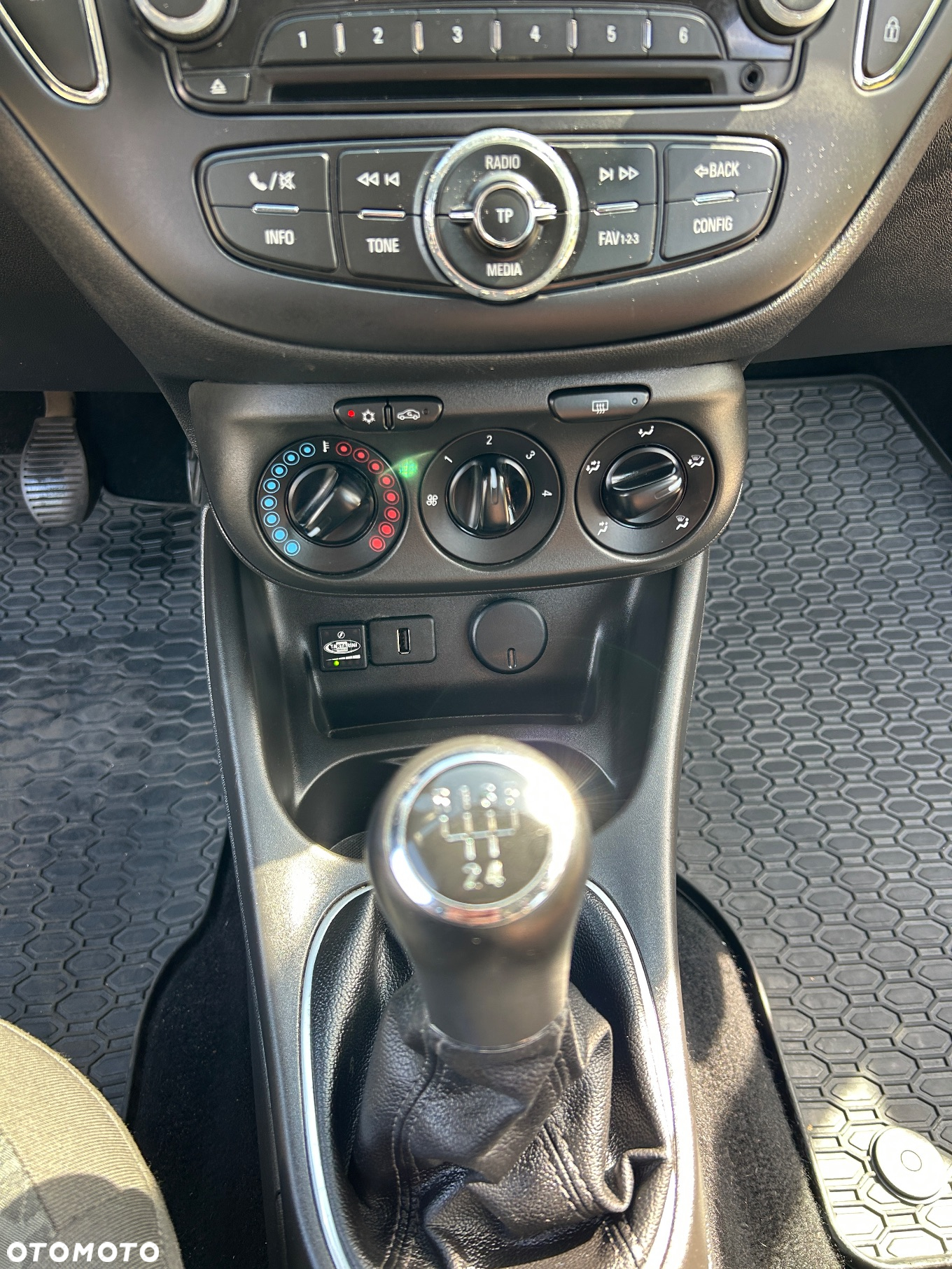 Opel Corsa 1.4 Enjoy - 12