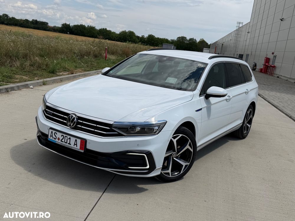 Volkswagen Passat - 11