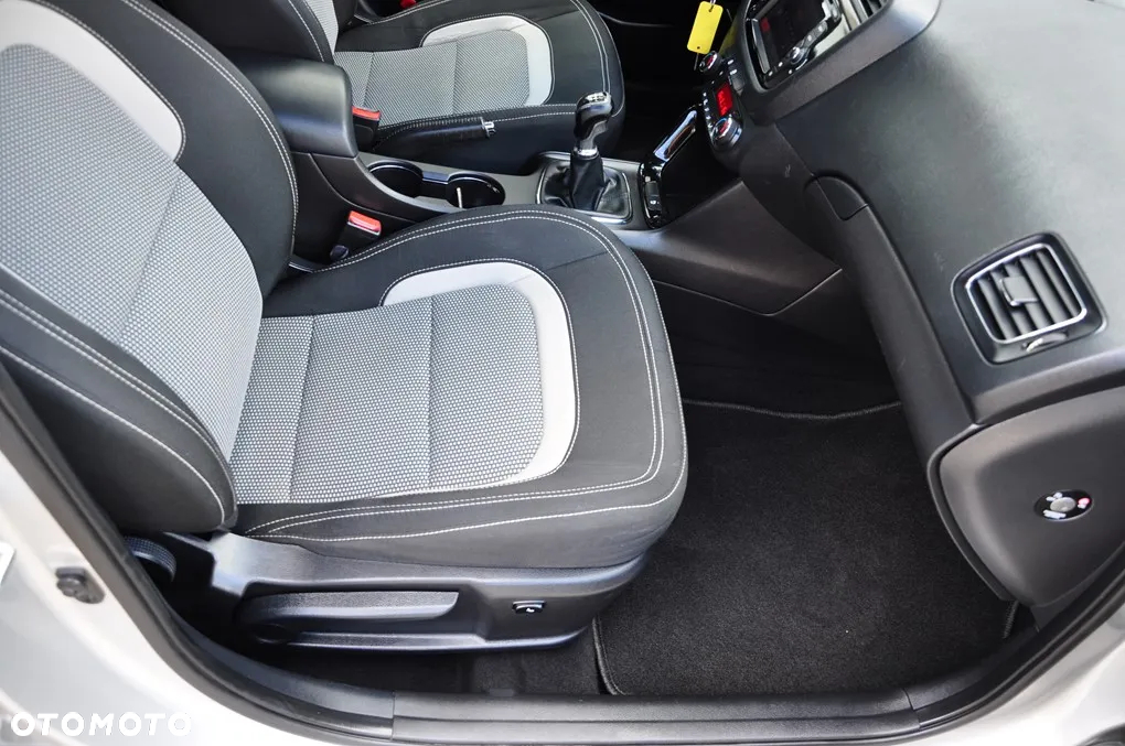 Kia Ceed 1.6 GDI ISG Spirit - 27