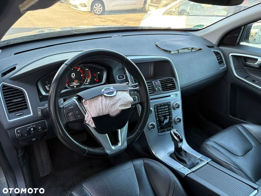 Volvo XC 60 D4 AWD Geartronic Momentum - 13