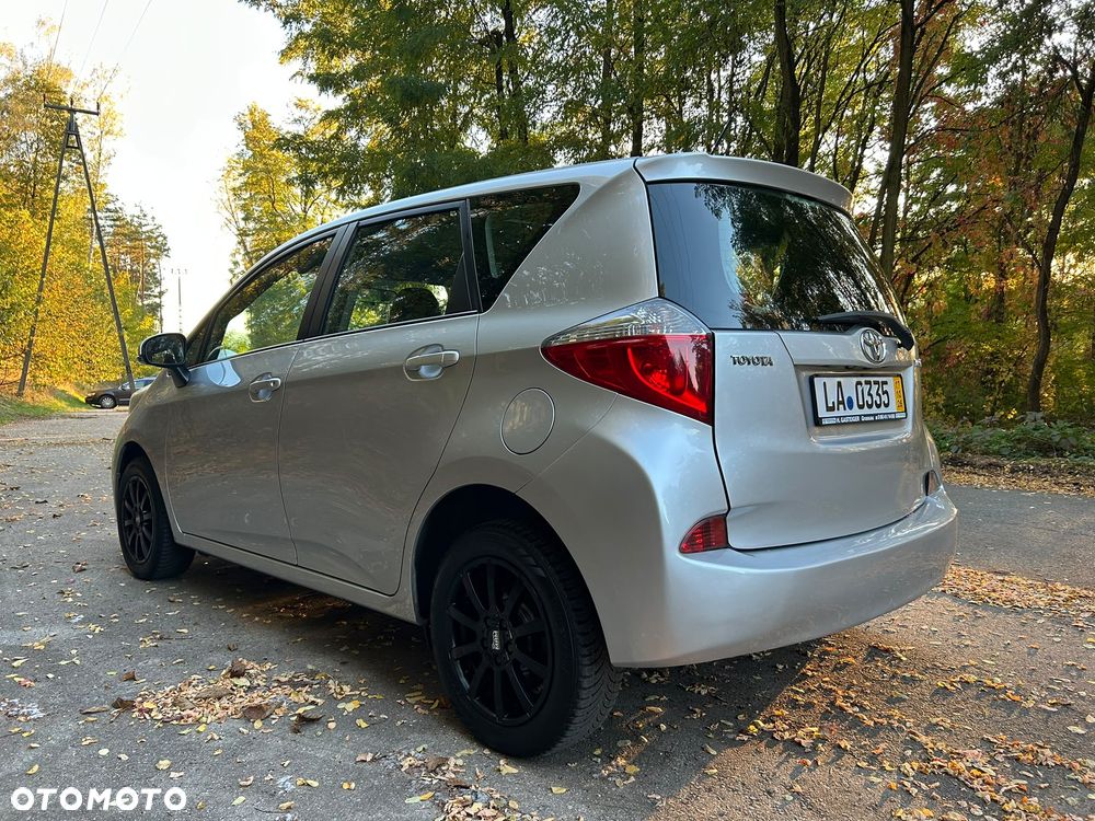 Toyota Verso S 1.33 Premium - 12