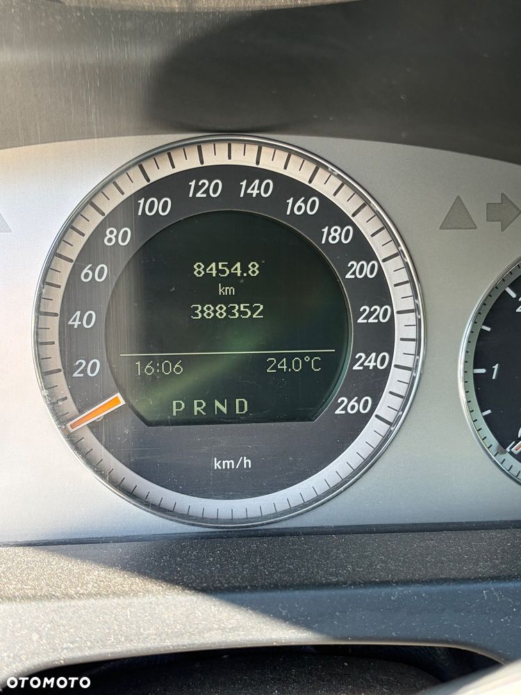 Mercedes-Benz Klasa C 220 CDI DPF Automatik Avantgarde - 7