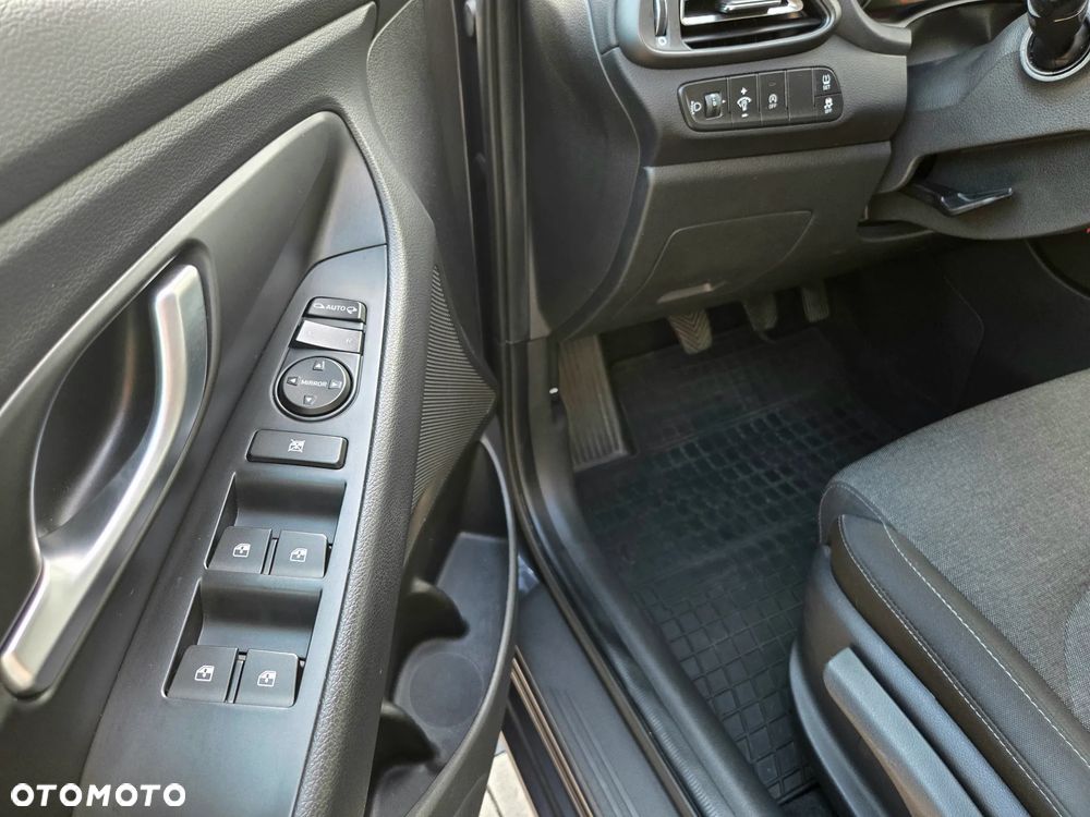 Hyundai i30 1.5 DPI Smart - 26