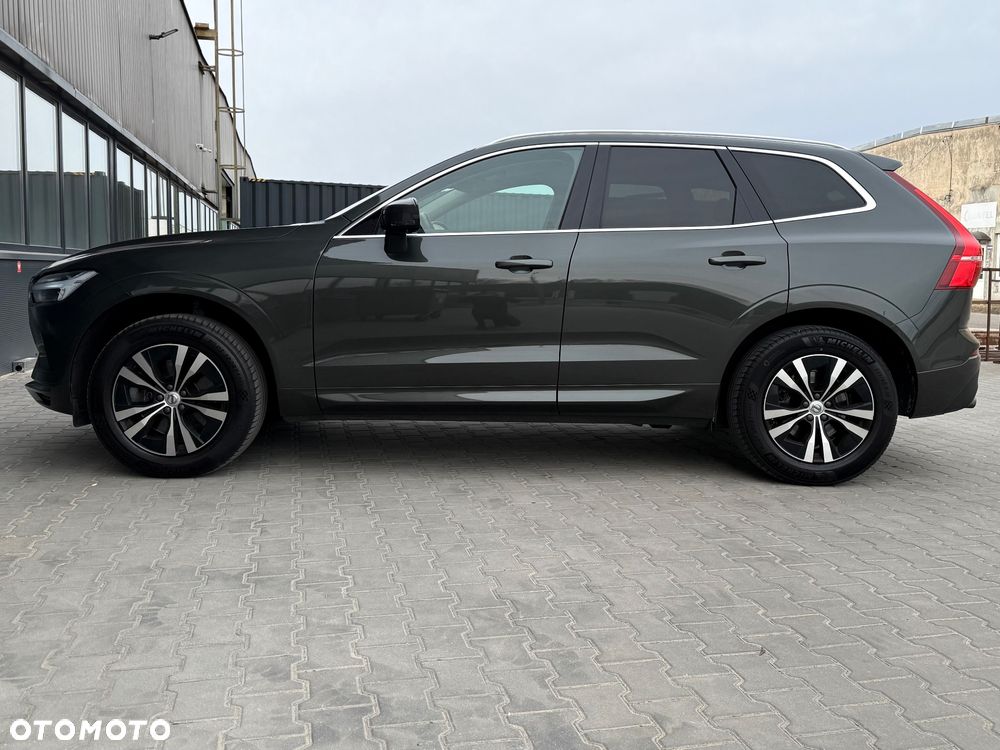 Volvo XC 60 B4 B Geartronic Momentum Pro - 27