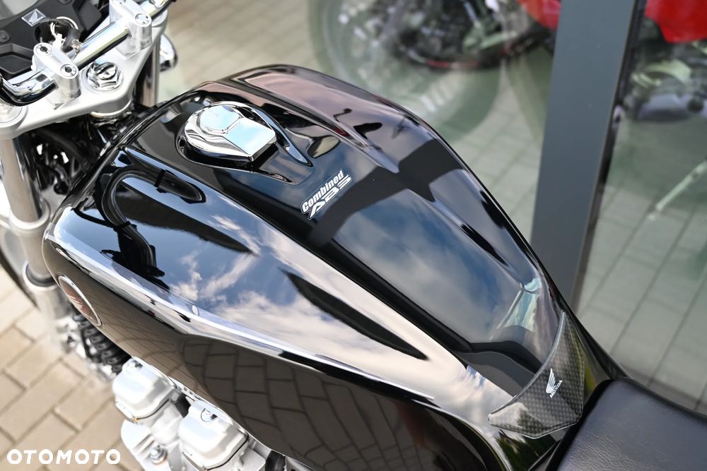 Honda CB - 20