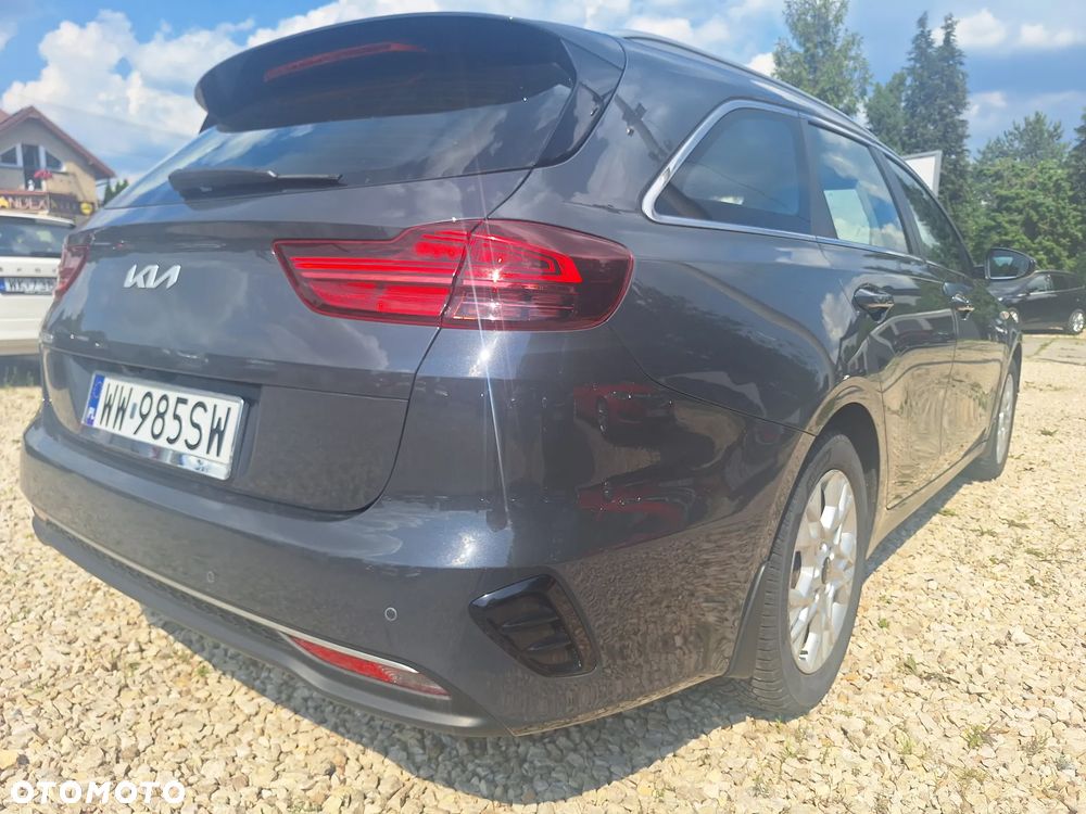 Kia Ceed 1.5 T-GDI M - 10