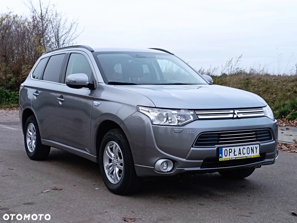 Mitsubishi Outlander - 13