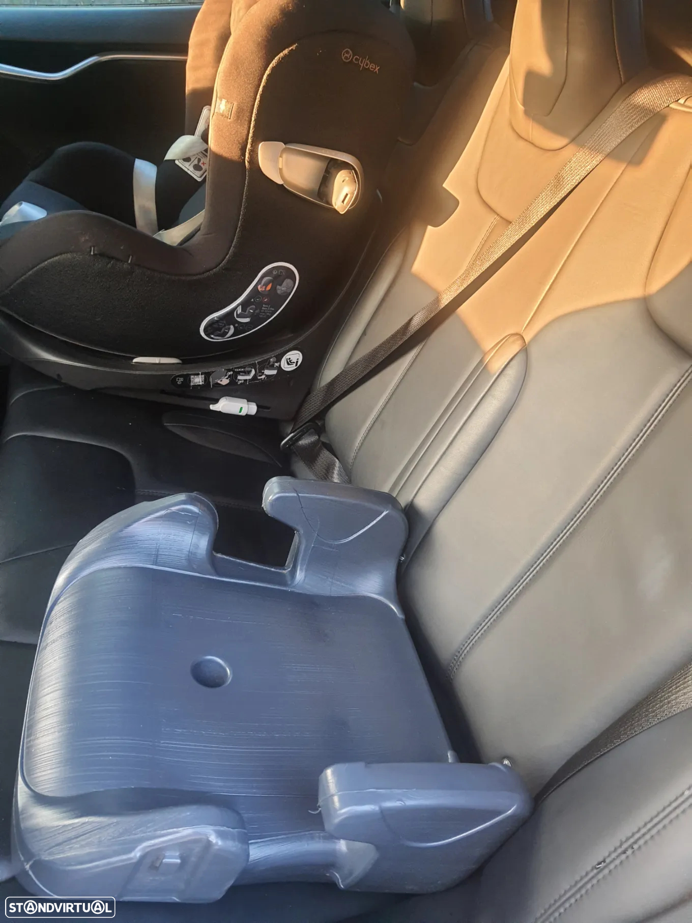 Tesla Model S 85D - 17