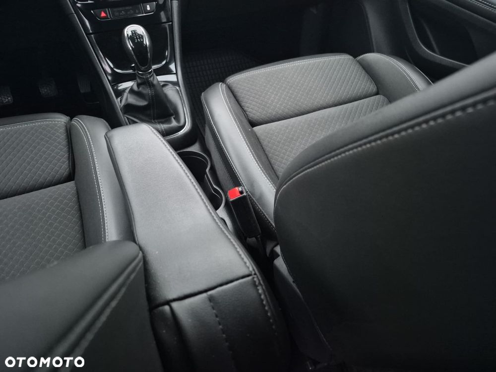 Opel Mokka 1.4 T Cosmo - 26