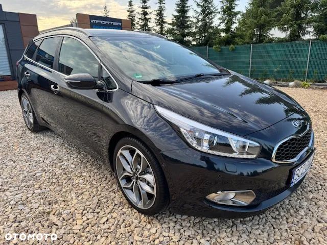 Kia Ceed 1.6 CRDi 128 ISG SW Platinum Edition - 1