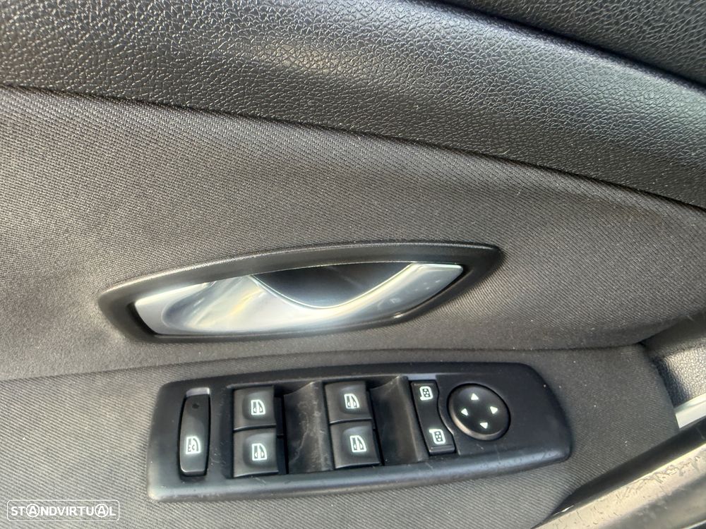 Renault Mégane Sport Tourer 1.5 dCi Emotion - 33