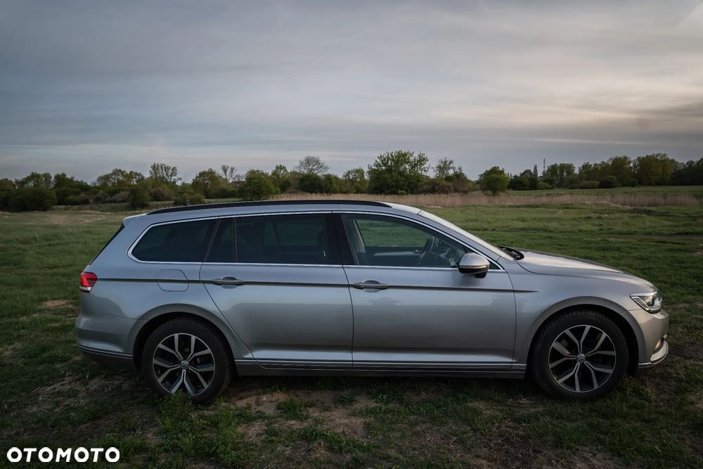 Volkswagen Passat - 4