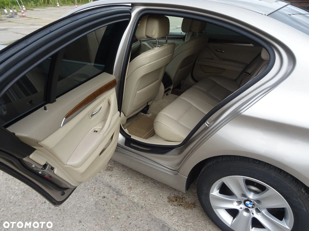 BMW Seria 5 520d - 14