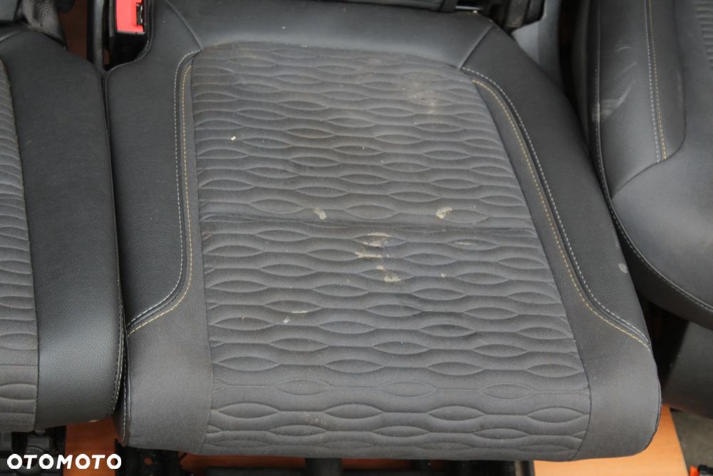 KOMPLET PRZEKŁADKA FOTELE BOCZKI PLASTIKI WYKŁADZINA PASY OPEL ZAFIRA C 7 OSÓB PÓŁSKÓRA - 10