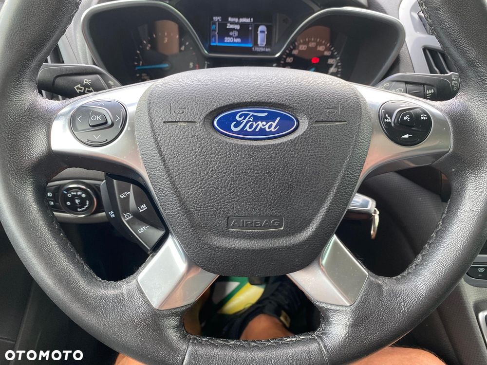 Ford Tourneo Connect Grand - 16