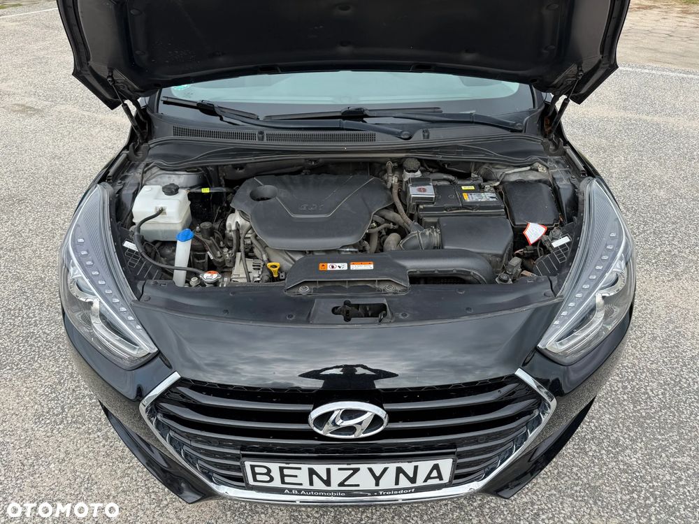 Hyundai i40 Kombi blue 1.6 Family+ - 6
