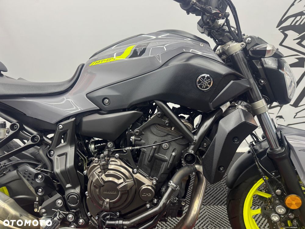 Yamaha MT - 33