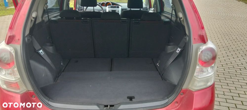 Toyota Verso 2.0 D-4D 2010 7os - 11