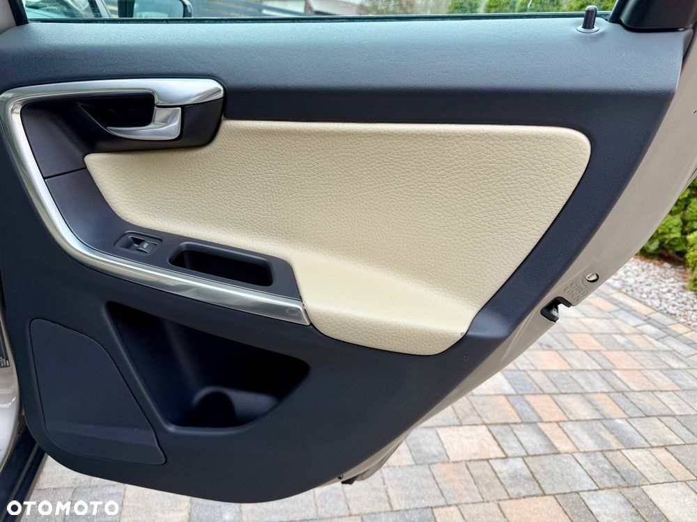 Volvo XC 60 - 29