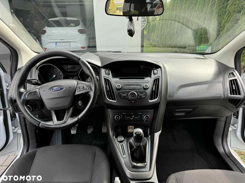 Ford Focus 1.6 Trend - 16
