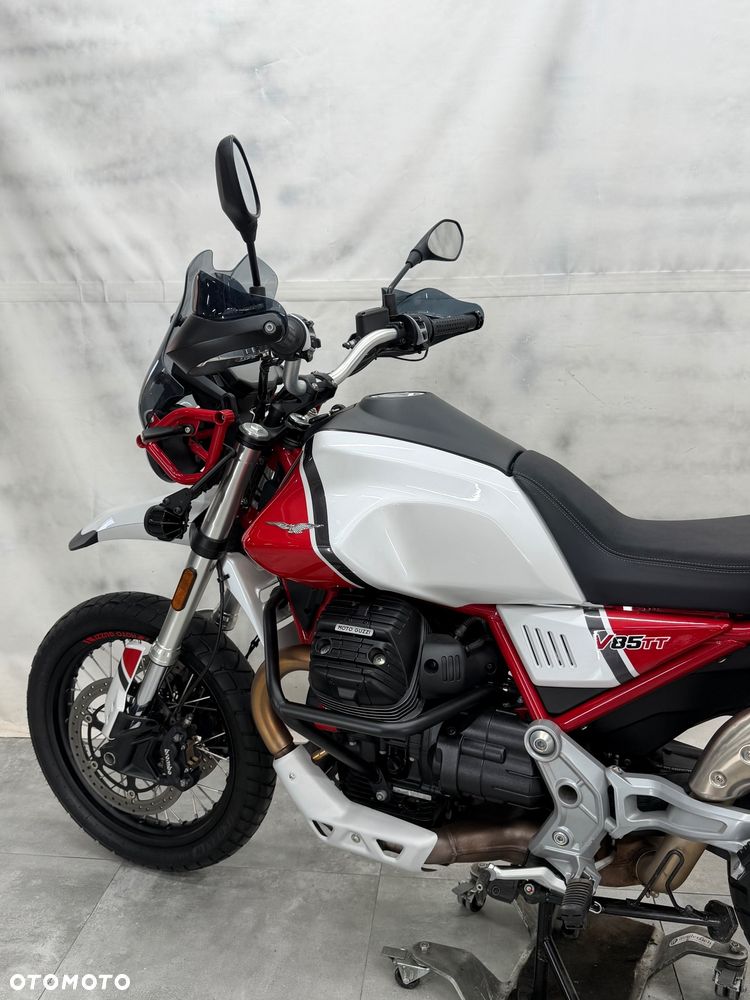 Moto Guzzi V85 - 28