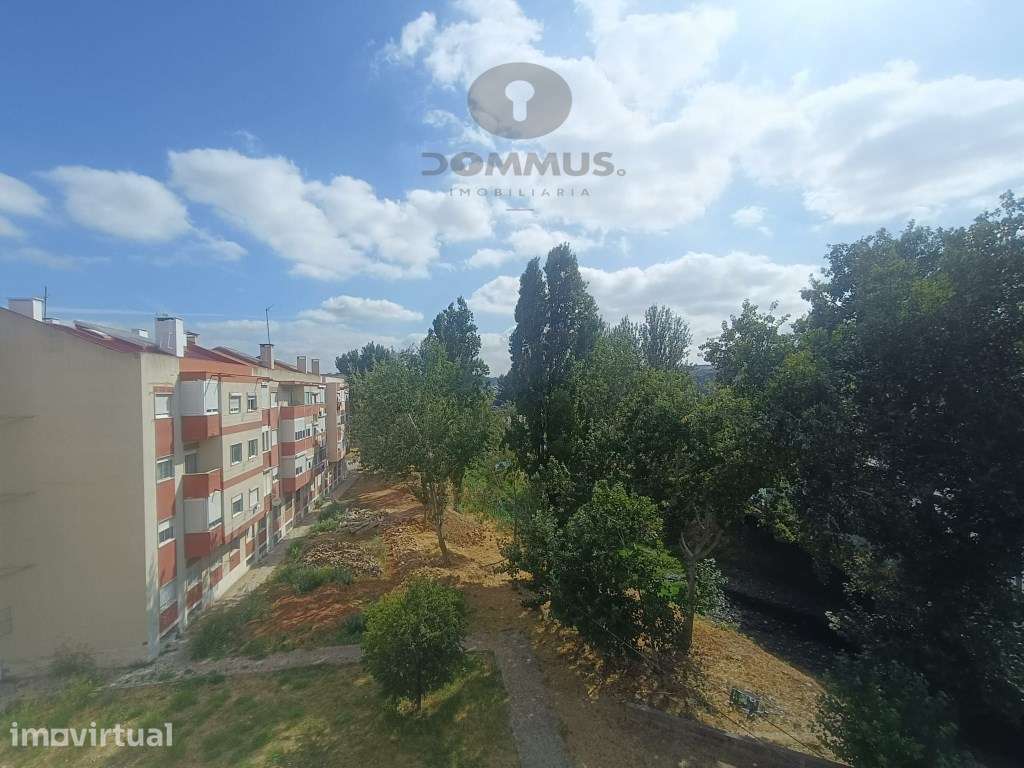 Apartamento T2 Totalmente Remodelado em Odivelas - Grande imagem: 3/27