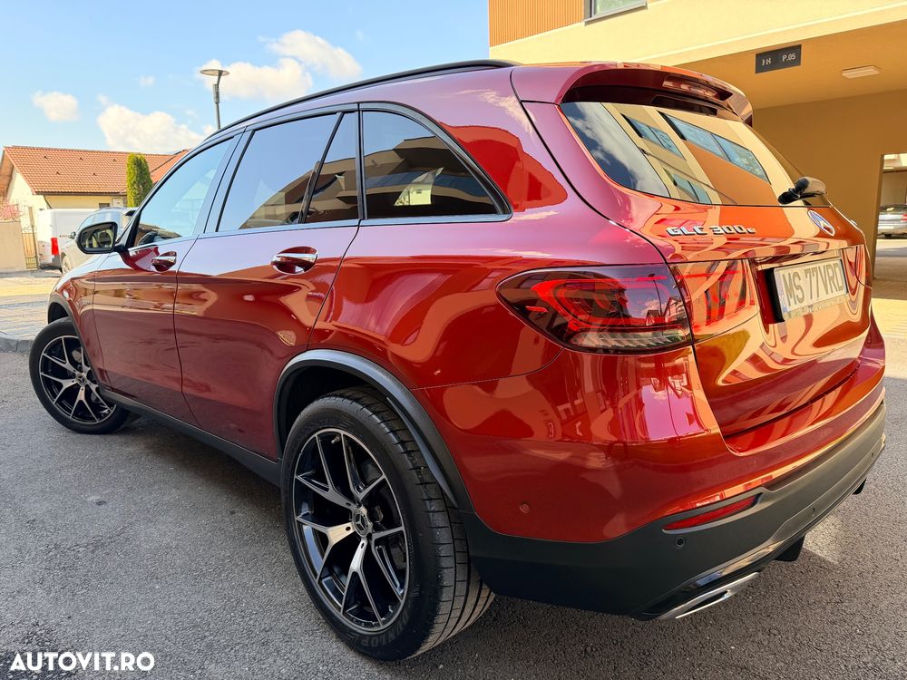 Mercedes-Benz GLC 300 e 4MATIC - 17