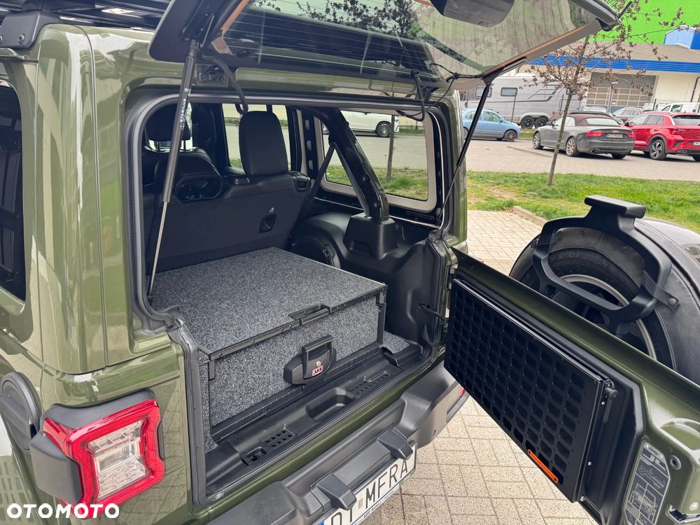 Jeep Wrangler Unlimited GME 2.0 Turbo Sahara - 13