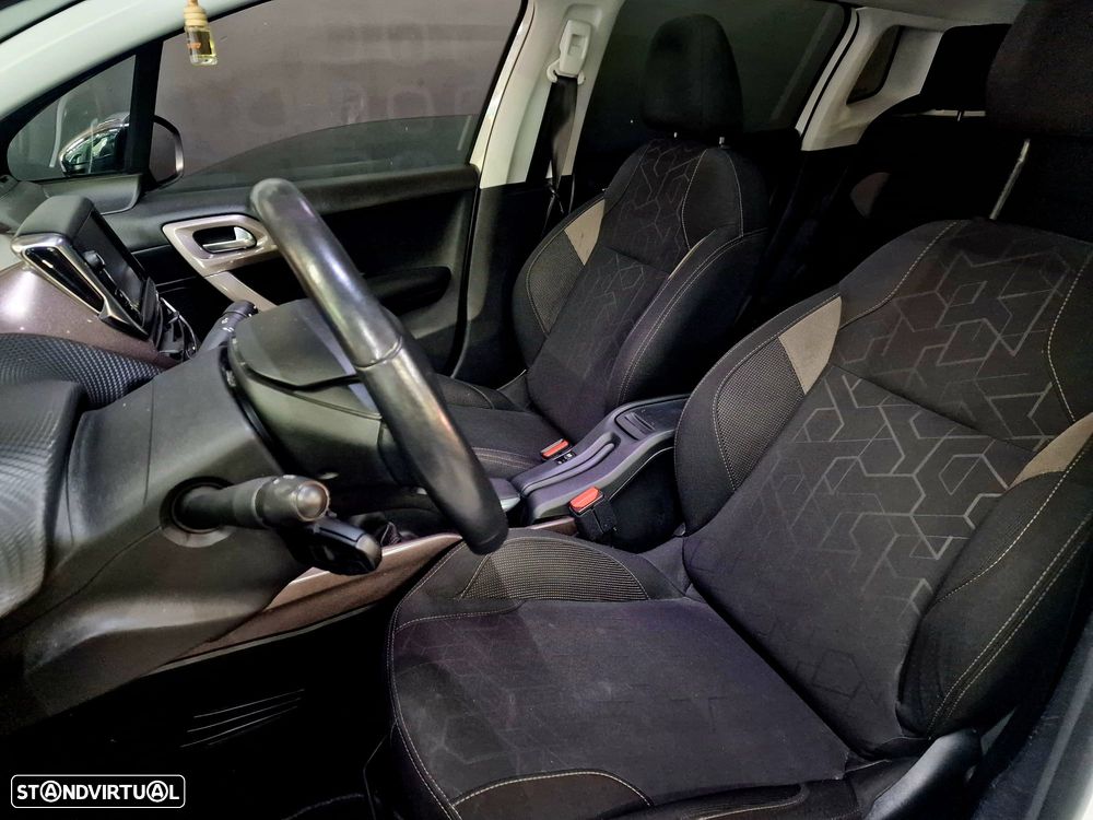 Peugeot 2008 PureTech 82 Style - 13