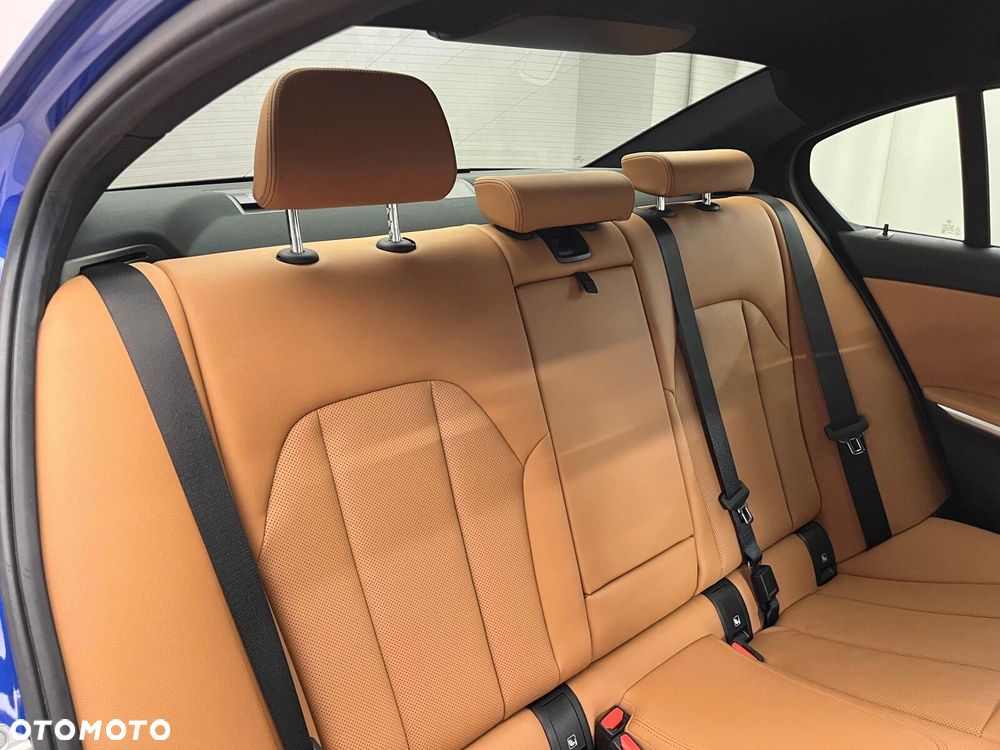 BMW Seria 3 320d xDrive mHEV M Sport sport - 34