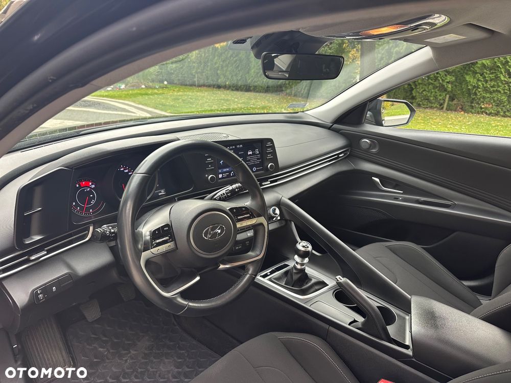 Hyundai Elantra - 6