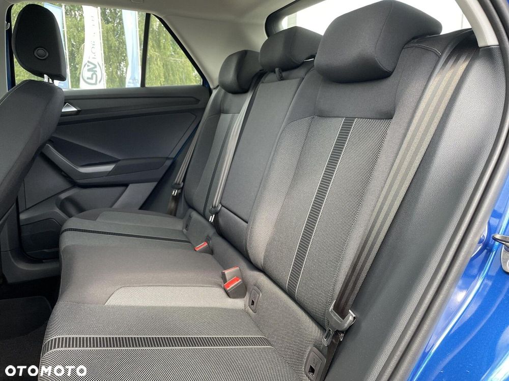 Volkswagen T-Roc - 18