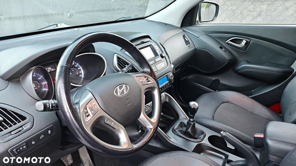 Hyundai ix35 2.0 GDI Premium 4WD - 18