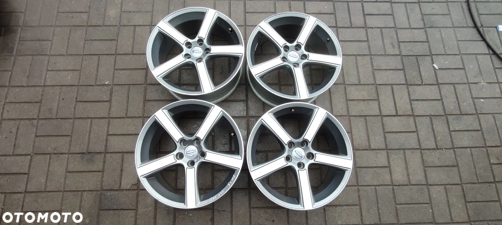 FELGI ALUMINIOWE 31290414DCLG 5x108 8Jx18 CALI ET 45 VOLVO V70 C70 BORBET KOMPLET 4 SZTUKI - 1