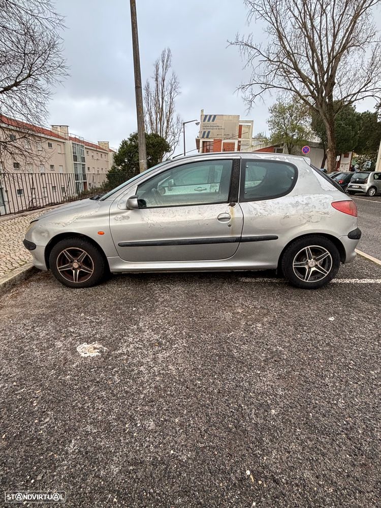 Peugeot 206 1.1 Color Line - 3