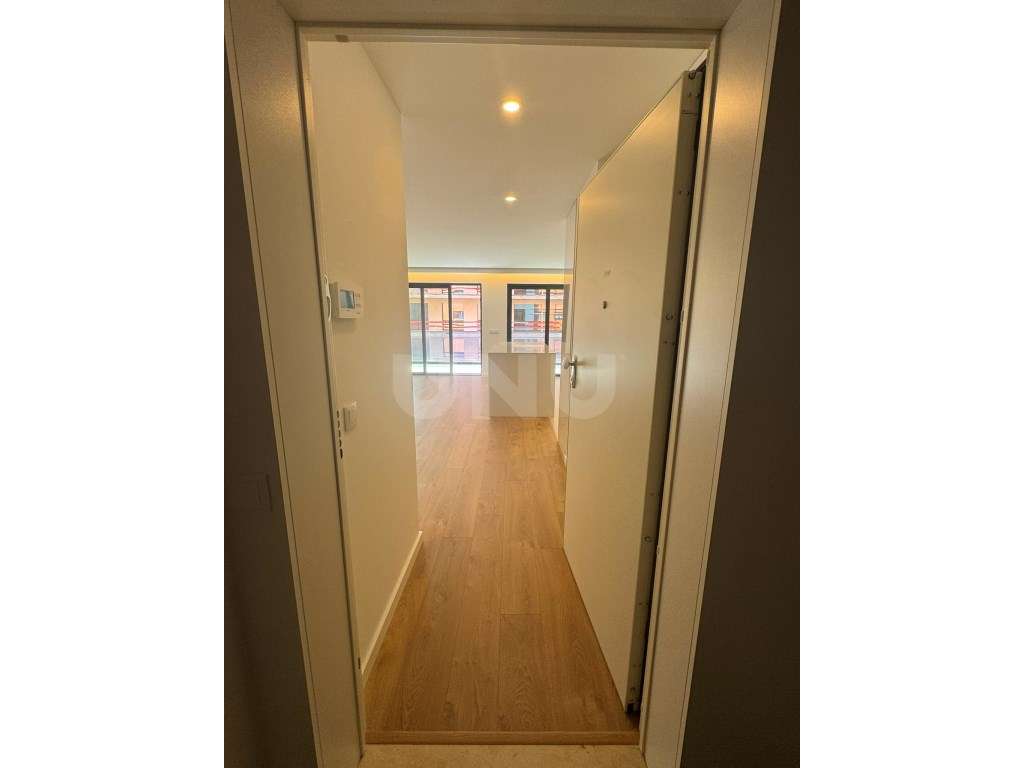 Espetacular Apartamento T2 em Fraião para arrendamento - Grande imagem: 2/18