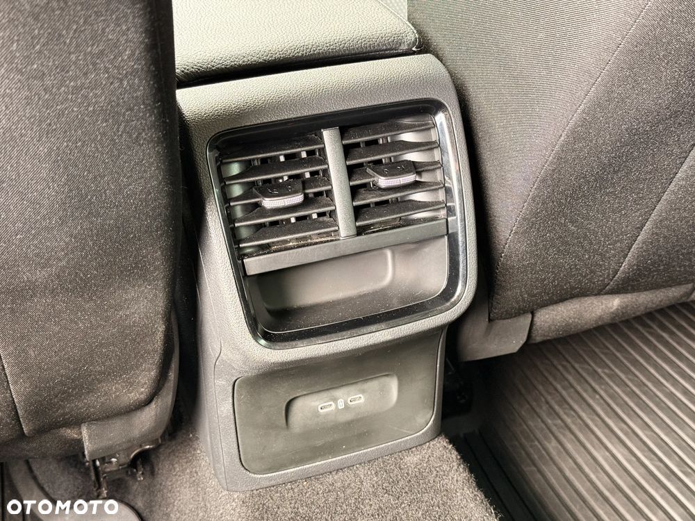 Skoda Octavia 1.5 TSI Selection - 32