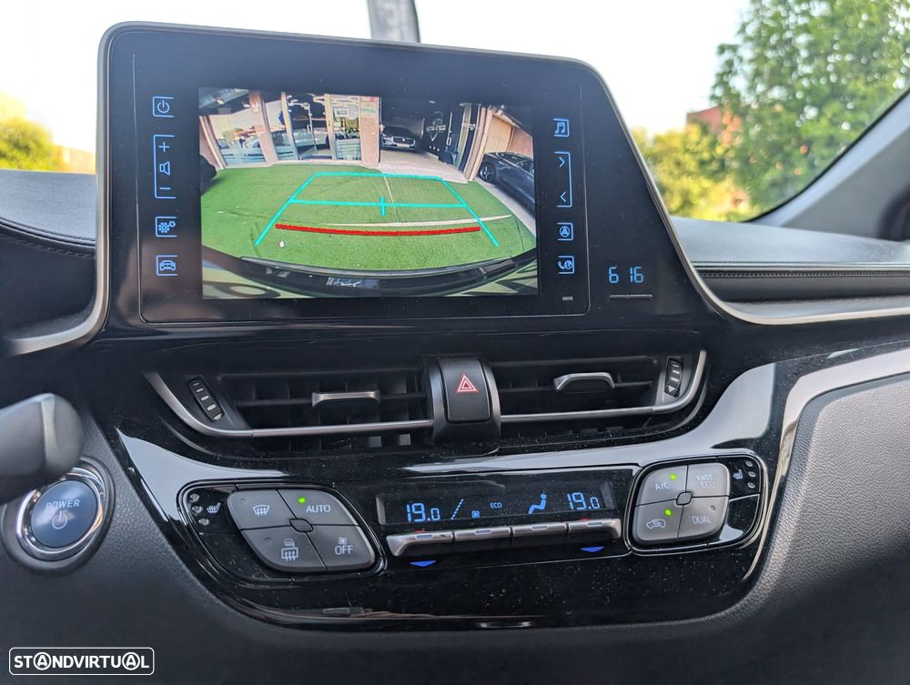 Toyota C-HR 1.8 Hybrid Square Collection - 11